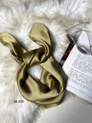 روسری قواره کوچک ساتن ابریشم ساده - فروشگاه آنلاین - آذرشال Azarshawl