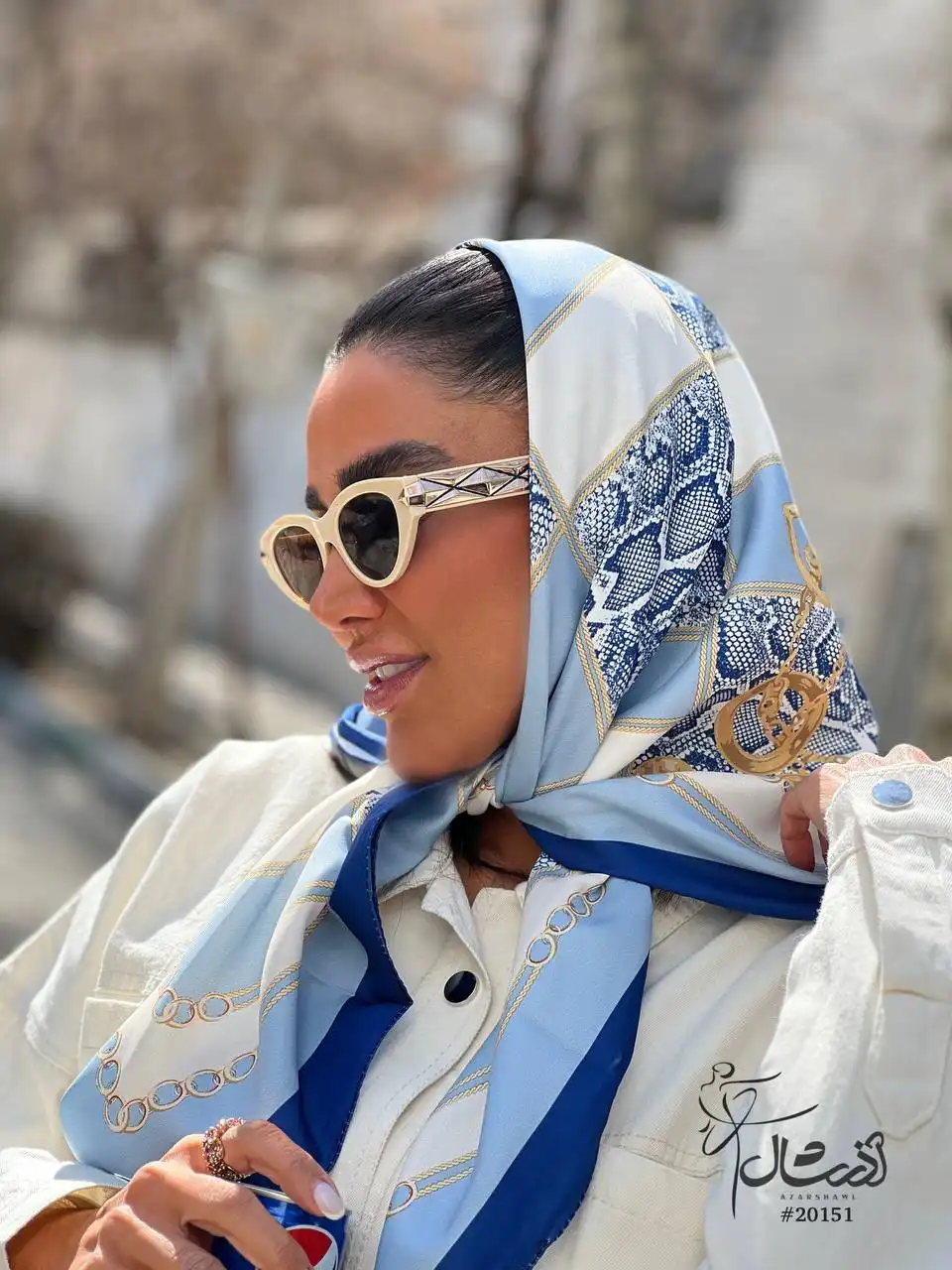 روسری مدیوم ساتن تویل کرم آبی سرمه ای پوست ماری - خرید آذرشال azarshawl