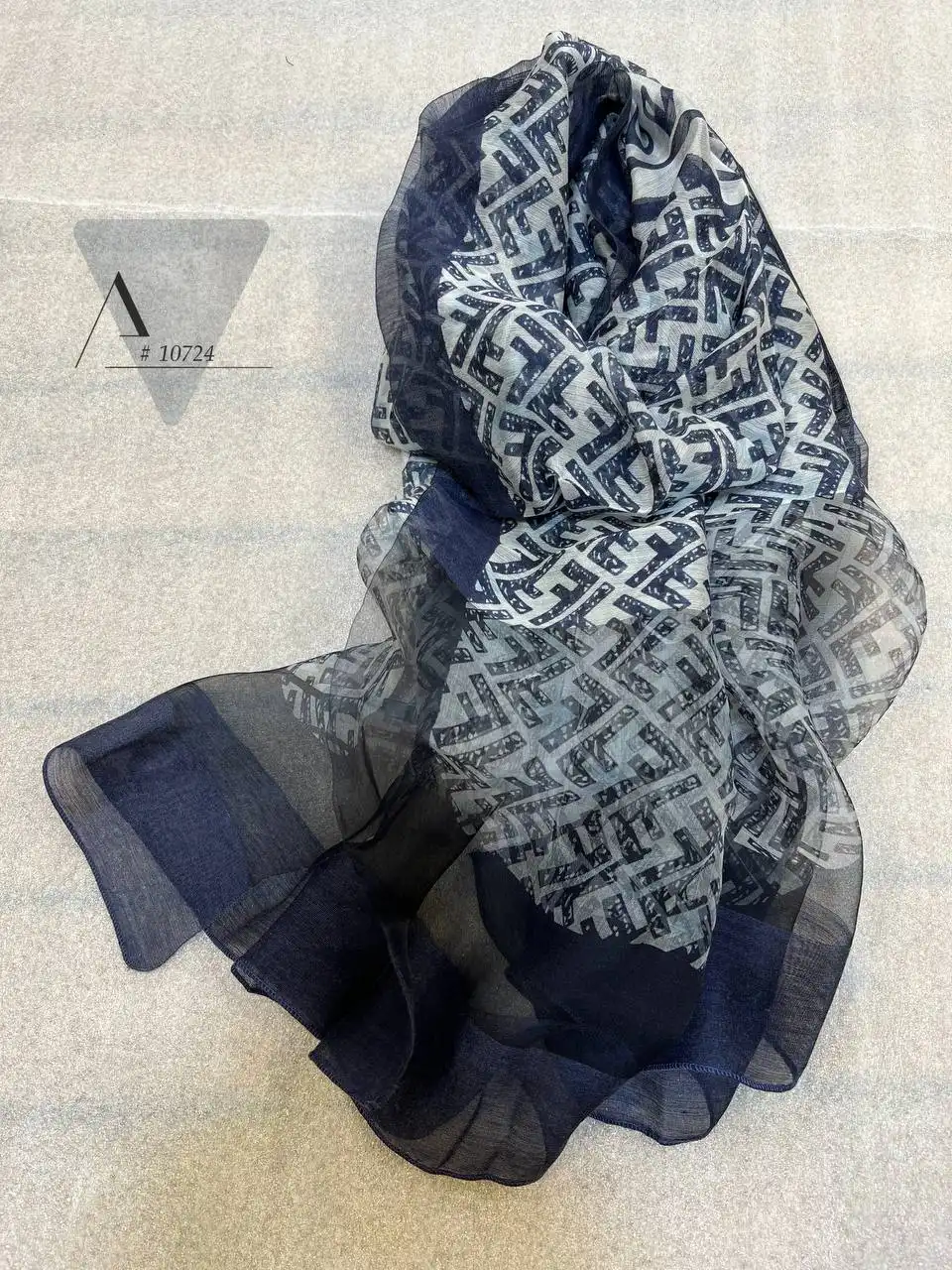 خرید شال نخ ابریشم فندی Fendi سرمه ای - خرید و قیمت آذرشال azarshawl