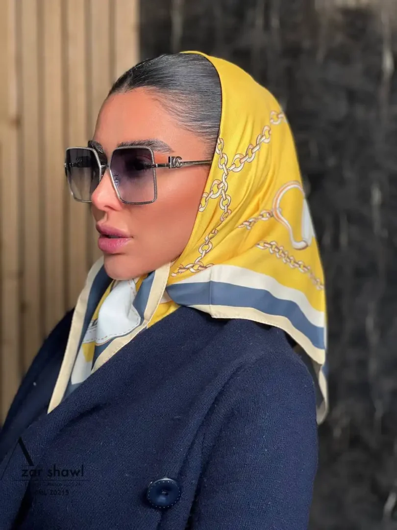 خرید روسری قواره کوچک تویل بهاره زرد سرمه ای - سایت شال و روسری آذرشال