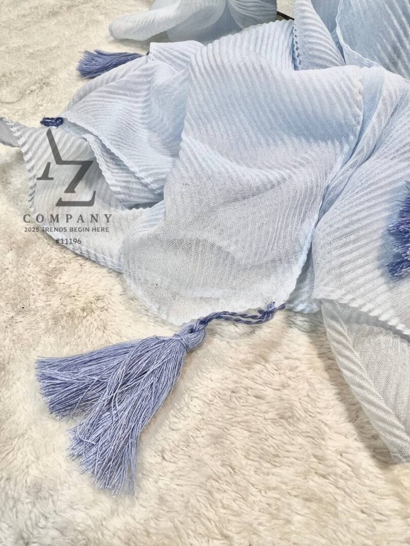 شال ساده برشکا تک رنگ پلیسه رنگ آبی روشن مناسب تابستان