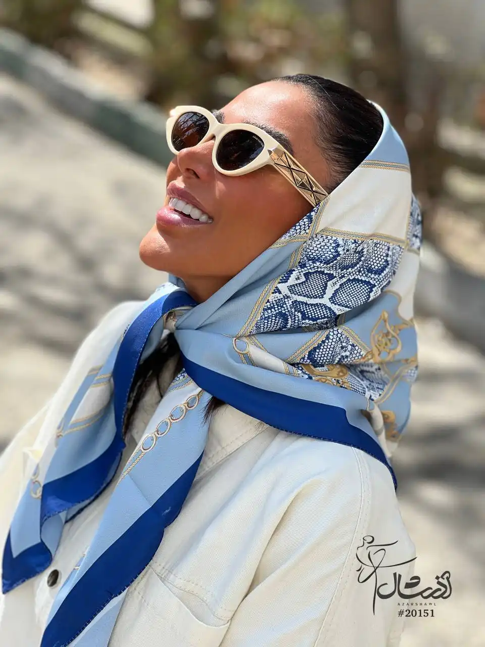 روسری مدیوم ساتن تویل کرم آبی سرمه ای پوست ماری - خرید آذرشال azarshawl