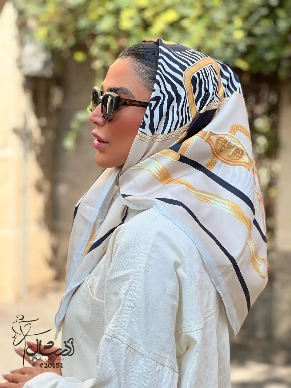 روسری قواره 100 ساتن تویل کرم مشکی زبرا - آذر شال azarhawl